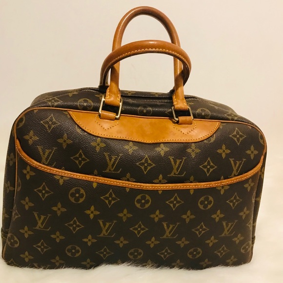 Louis Vuitton Handbags - Louis Vuitton Deauville